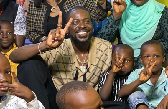 APPLY: Adekunle Gold offers free healthcare to 1,000 sickle cell…